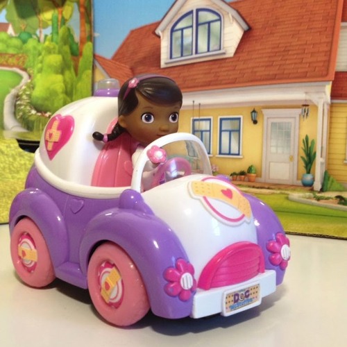 Doktor McStuffins Kjøreskole ᵈᵒᶜ ᵐᶜˢᵗᵘᶠᶠⁱⁿˢ ᵈʳⁱᵛⁱⁿᵍ ᵃᶜᵃᵈᵉᵐʸ