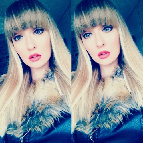 Stream Supermarket Flowers by Hannah Simpson Listen online for free