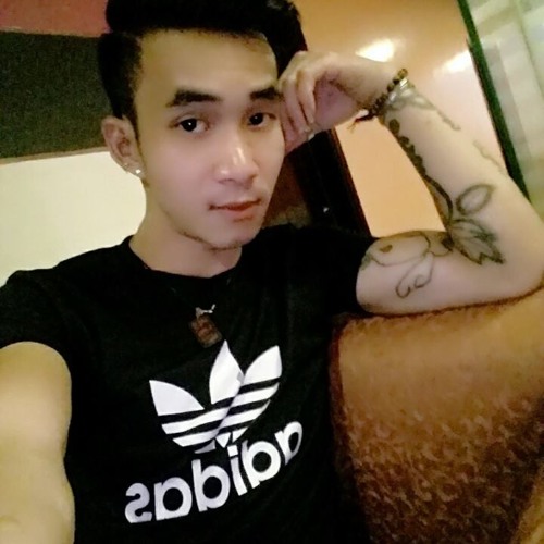 Thần Thoại Phía Sau 1 Cô Gái