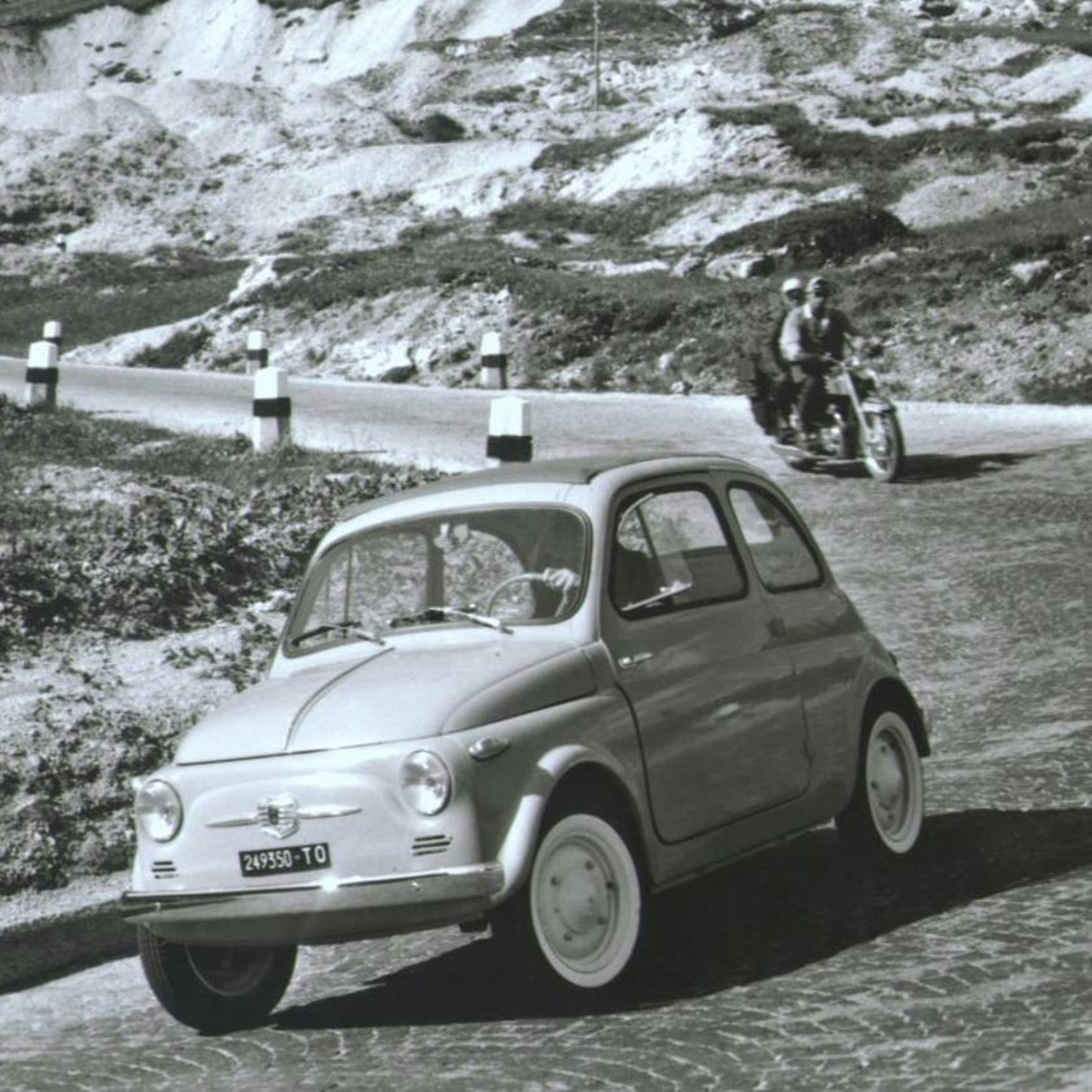 Overdrive: Road taxes; Fiat fumbles; Ford’s Future; Jaguar goes electric; Bus stops of the future thumbnail