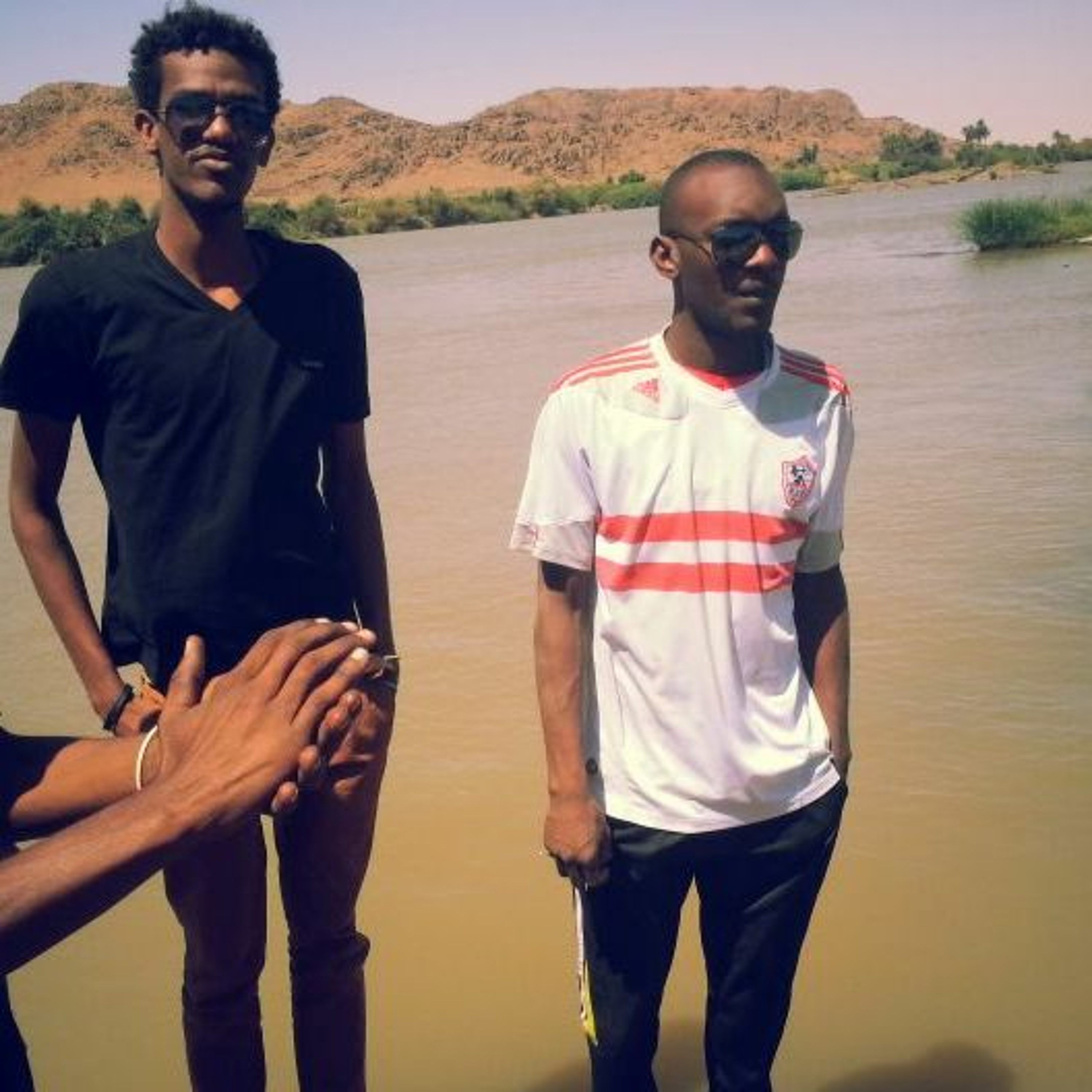 الشوق في عينيك