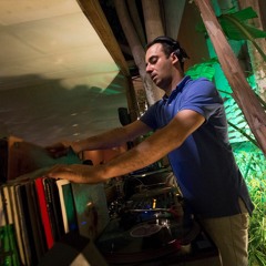 Deep House.By Carlos Carmona