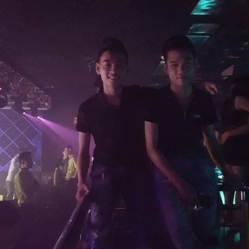 Hai Co Tien Pi seven mashup