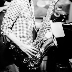 Caravan (Sax/Drums Duo)