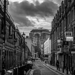 أدهم نابلسي نسخة منك