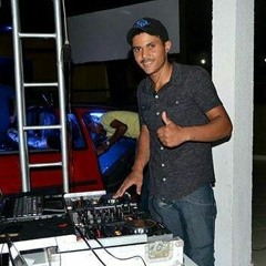 Mc Crasy - Ela Trava Destrava (DJ JANIEL RMX -COM- VHT)