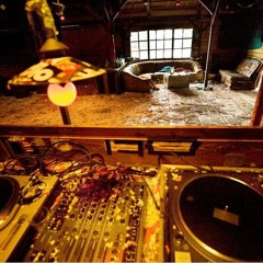 Vier Kinder und eine Kugelglatze