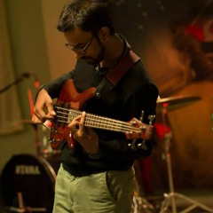 Leonard Cohen`s - Hallelujah Voices and Bass Guitar