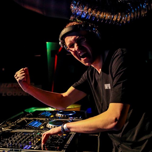 UNPROVEN / TOXIC SICKNESS RESIDENCY SHOW / APRIL / 2017