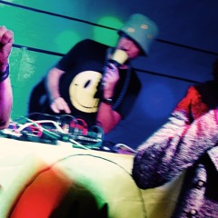 Acid House Therapy Live In The Studio NO COMPUTER analogue mix.