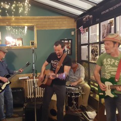 Bottleneck and Lights - Junimond (live)