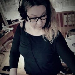 Deep into the elecronica landscape - Anaya vinyl mix April 2017