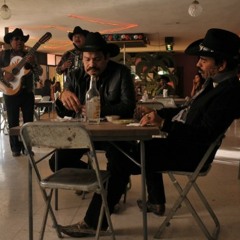 El Ayudante- El Fantasma Ft. Los Paseños De Jesus Maria (En Vivo 2016).mp3