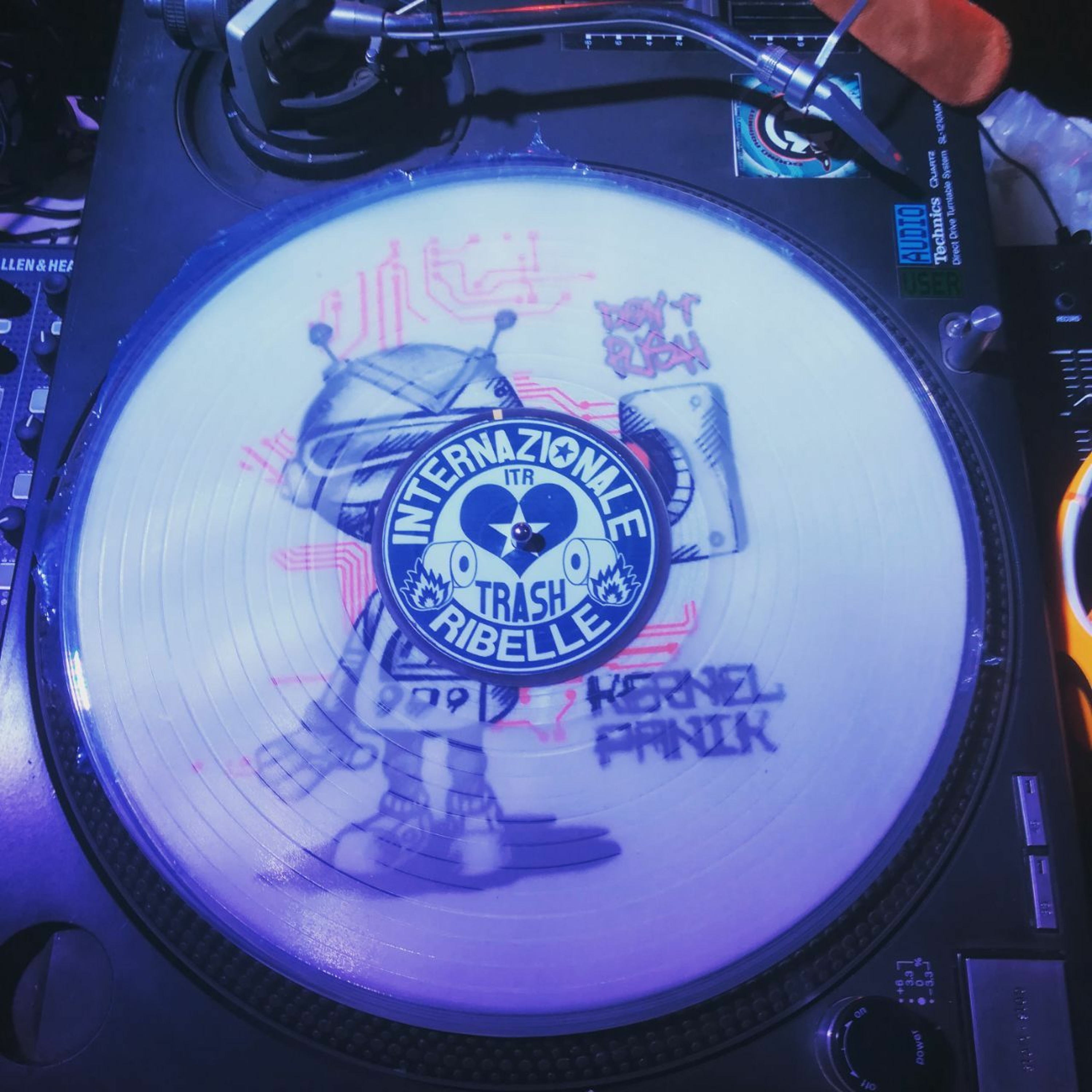 kernelpaniksound