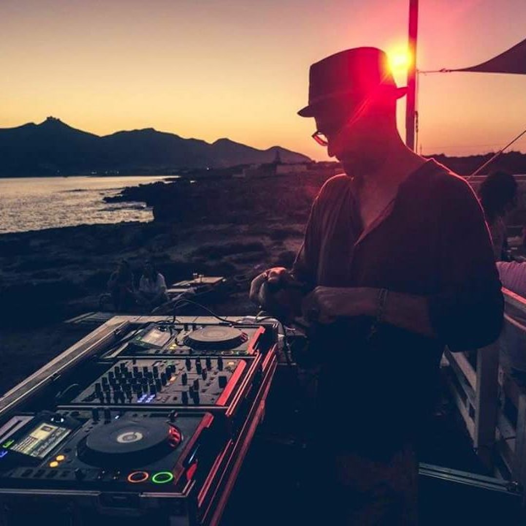 artworks-000219462223-2c8b2i-