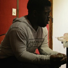 2Beez - Chuck Norris (Remix).mp3