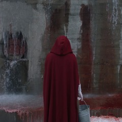 theHandmaid'sTale Ep1 'theSalvaging'