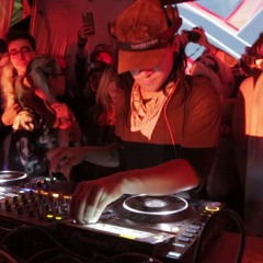 Skrillex Live  Burning 2016(Kiss - I Wanna Rock & Roll All Knight/snails turn it up)