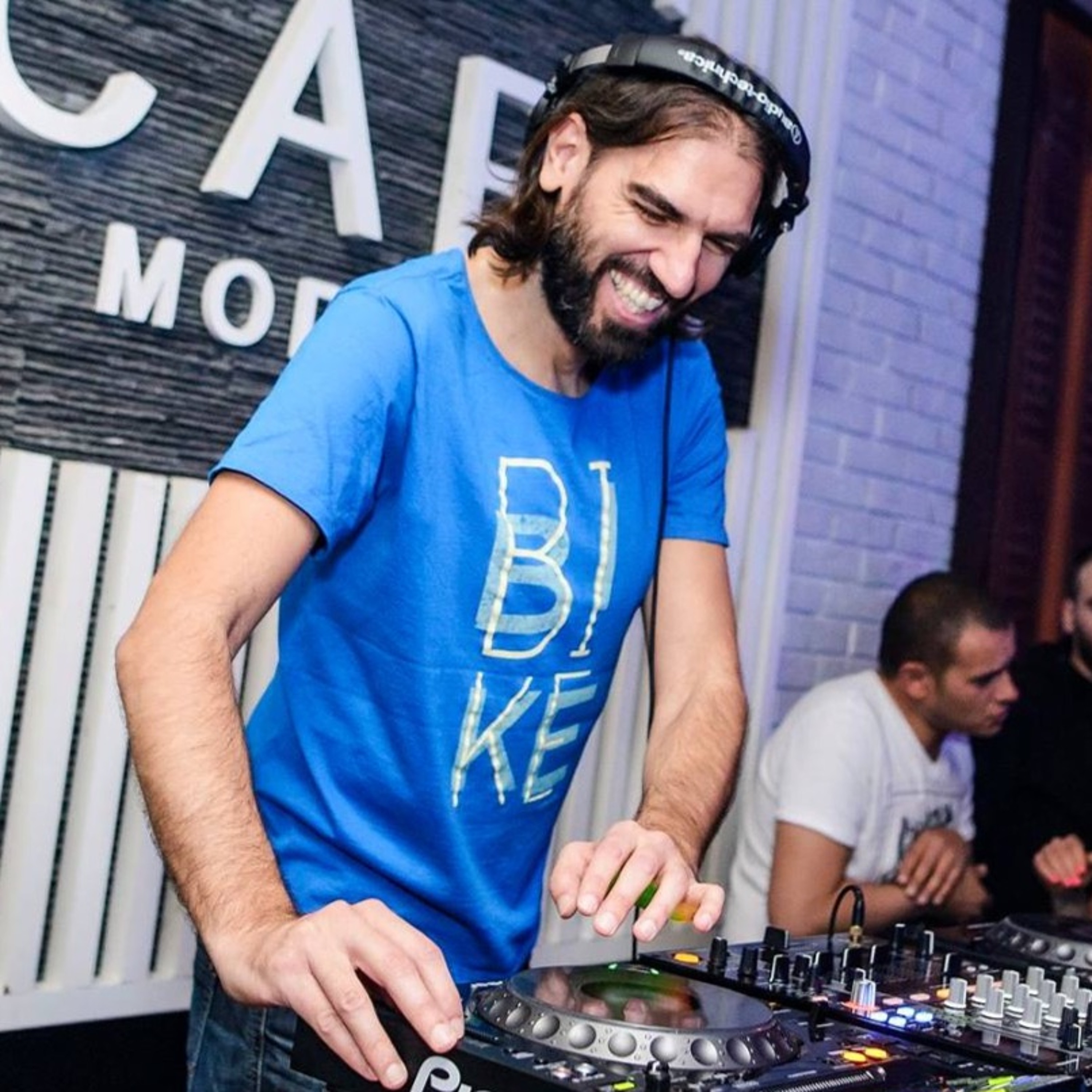 DJ Tarkan