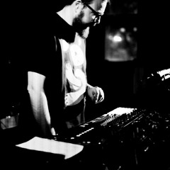 dyLAB - 303 Dimensions 020 P2 (May 2017)