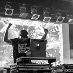 The CoB Live  - DUBTRONICA ft. Squnto April '17