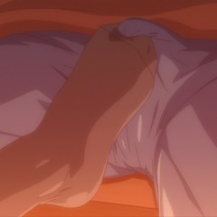 第二次発育急進期を迎える前の女の子のお腹。