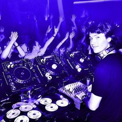 2000-12-03 - Hernan Cattaneo Live @ Clubland (Pacha Buenos Aires)