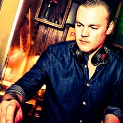Gijs Cox- FILL ME IN CARNIVAL (GIJS COX 2017 TRAPSMASHER)