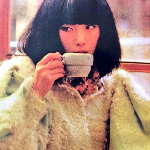 w a n n a  b e  t h a t   女性