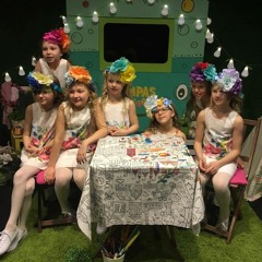 Daina Apie Močiutes