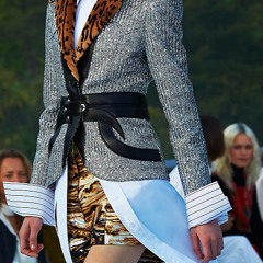 Louis Vuitton Cruise 2018 Full Fashion Show Exclusive