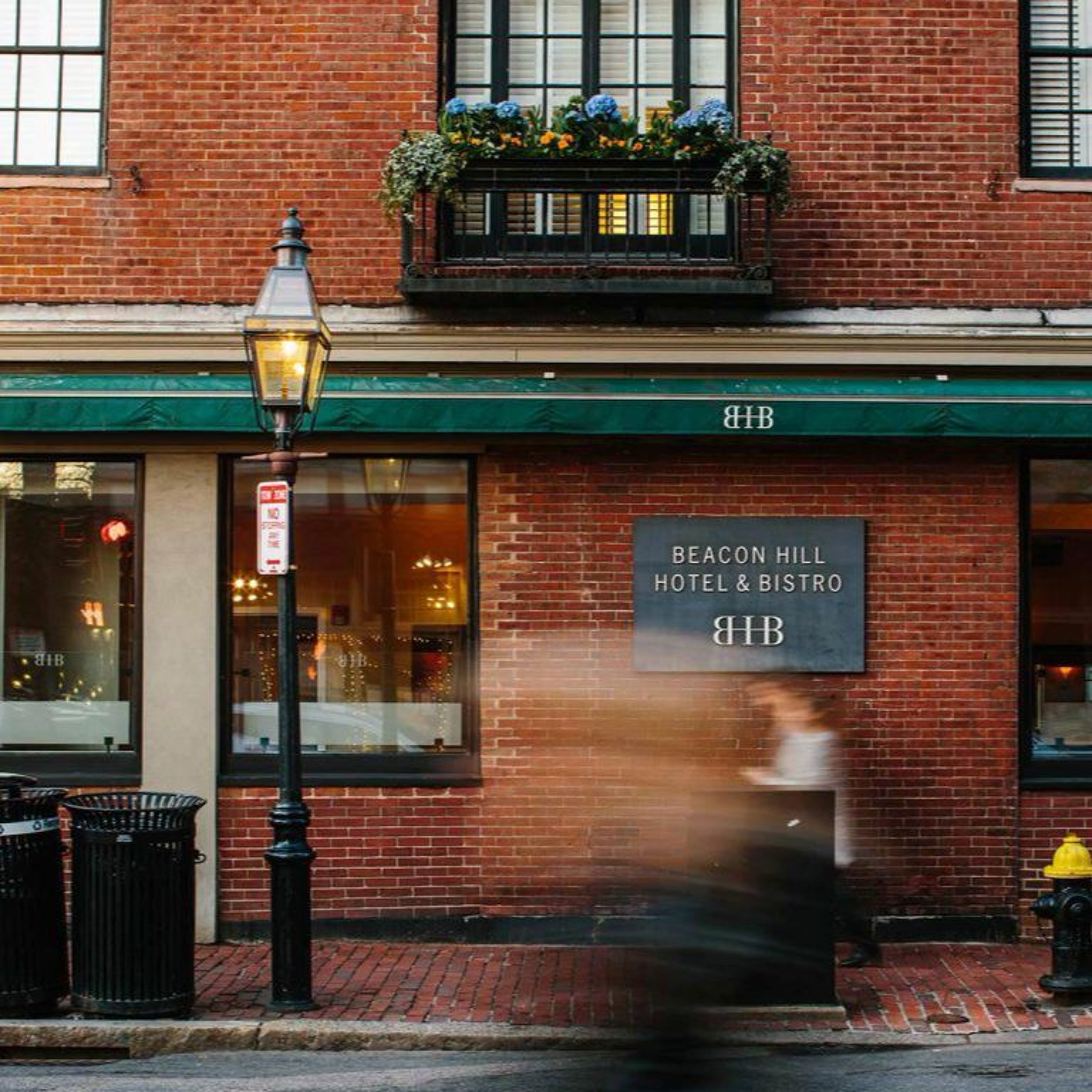 May 18, 2017 Goldie's Golf Getaways on 95.9 WATD SSMN ~ Beacon Hill Hotel and Bistro episode artwork