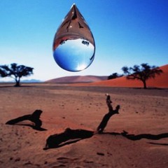 Water Drops on the Desert Stones
