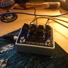 Darkglass B7K Ultra on bass guitar because I like distorty things (moody as hell)