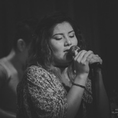 Unknown (Tall girl, red dress, heels)| Vanessa Angulo (original)