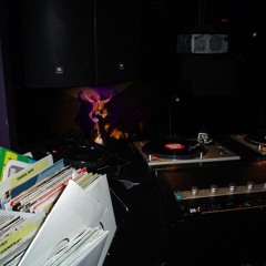 Junior Vasquez featuring Kraze - Let The Spirit