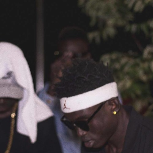 Hol' On(Prod. By Extraordinary $am)