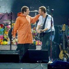Liam Gallagher and Coldplay - Live Forever (One Love Manchester)
