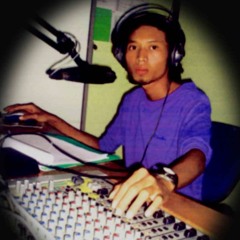 Nike Ardila - Tinggallah Ku Sendiri (Remix Version)