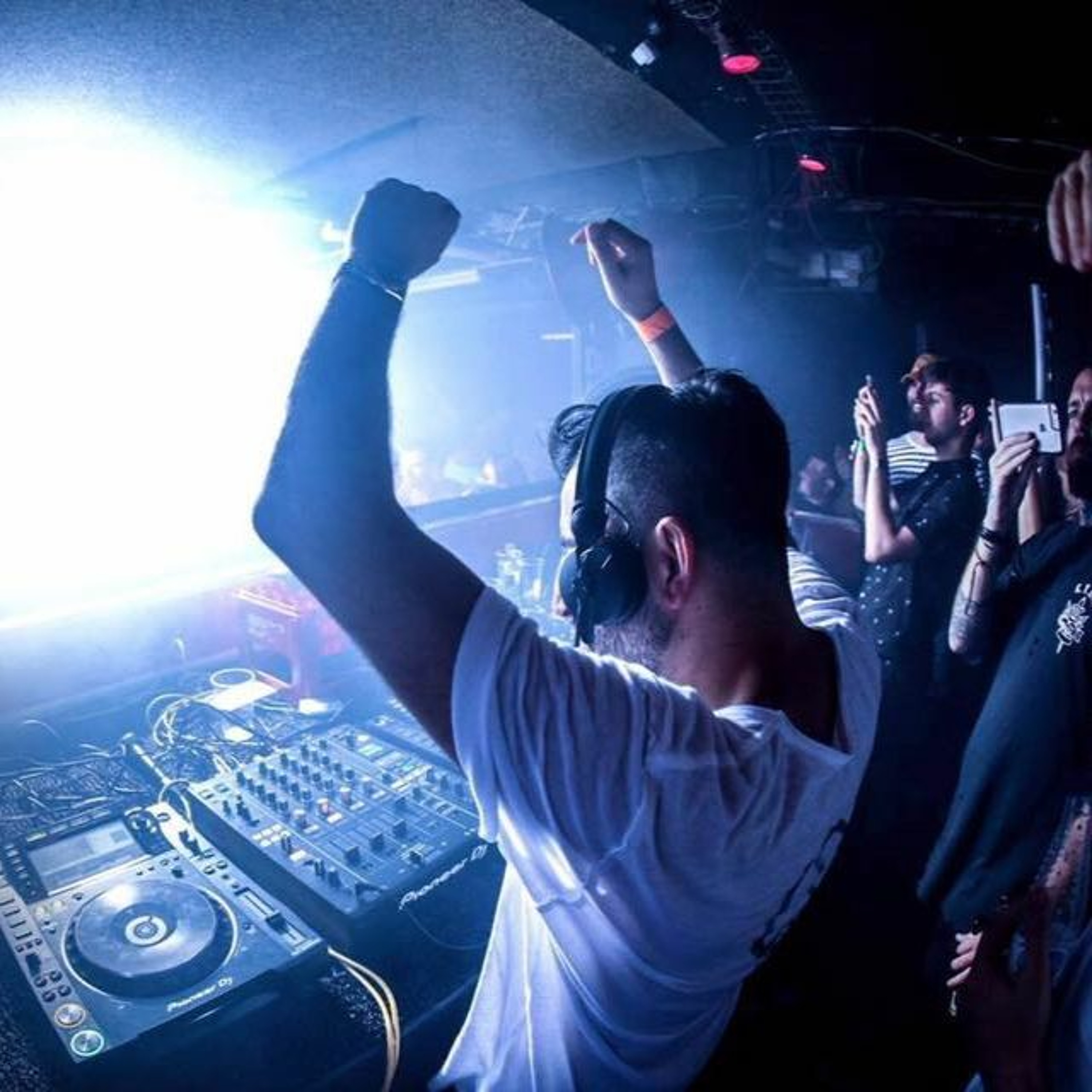 DariusSyrossian