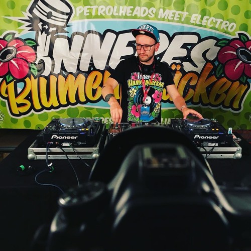 Live Set - Warm Up - Inneres Blumenpflücken 2017 - Blondee & Roberto Mozza im SK Headquater