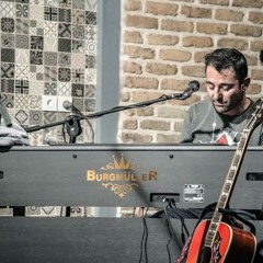 Ghayegh o Nameh Acoustic in Tehran