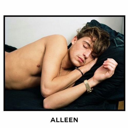 Krantenwijk/ Volg mij op instagram: @r.denhaag.070