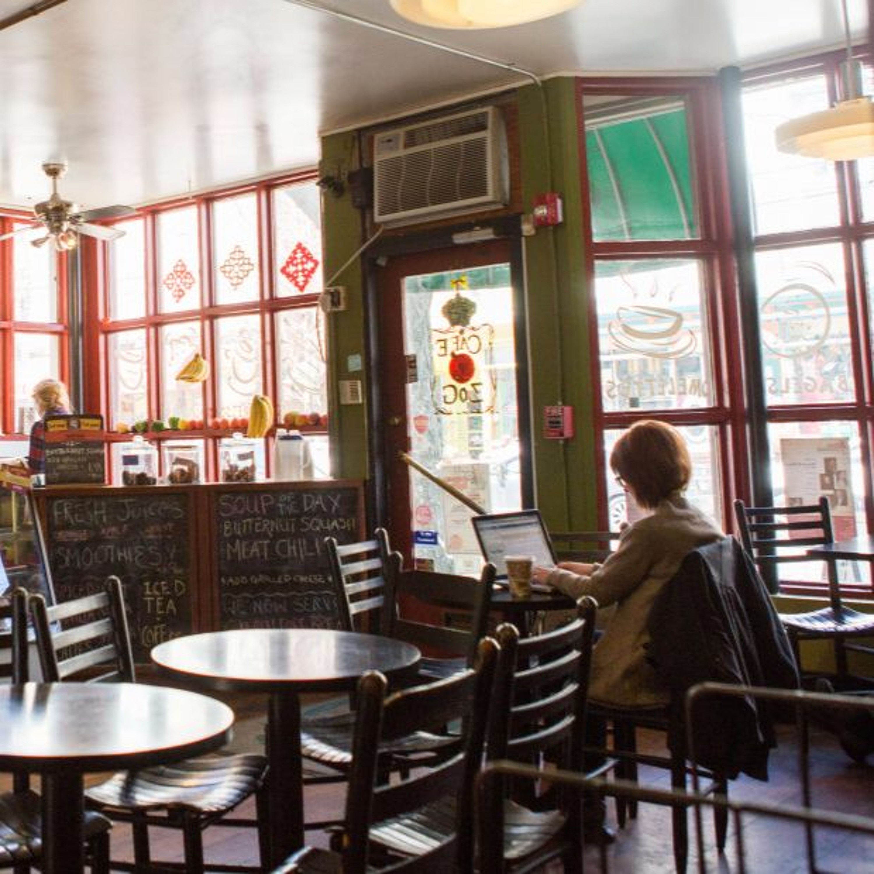 musician in a cafe (beat #111) episode artwork
