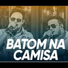 AMOSTRA BATOM NA CAMISA