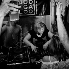 AlteredMode - TechnoTuesdays - Trax - Radio - 130617