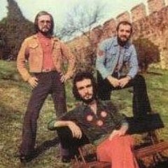 3 Hürel - Madalyonun Ters Yüzü