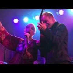 Sting and Annie Lennox - Fragile (Live in London, England, 24th March 2011)