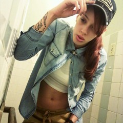 LadiiBee - "Roll Wit Me"