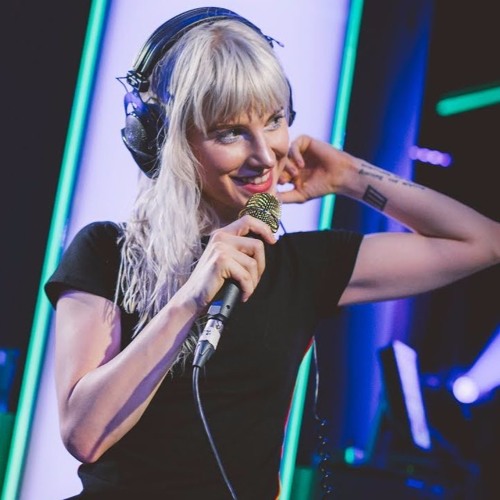 Paramore BBC Radio 1 Live Lounge 2017 (Interview Only)